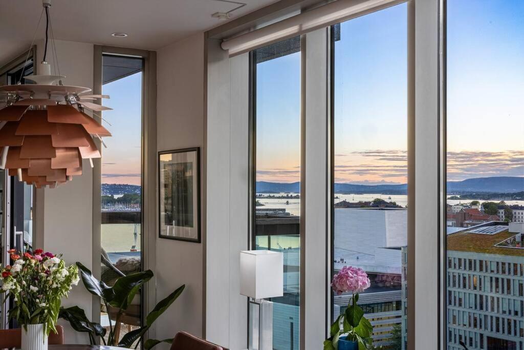 Modern 2bed Sea View @ Barcode Căn hộ