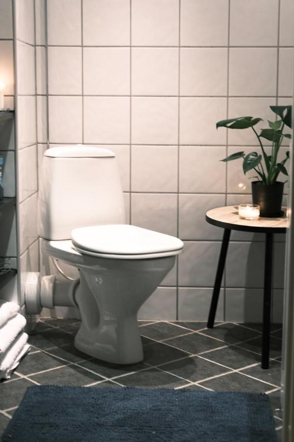 Studio Apartment *