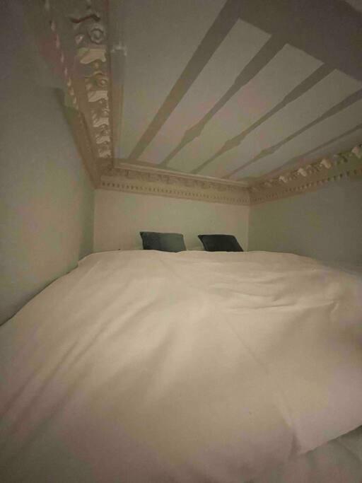 Great Family Unit Quiet And Central In *