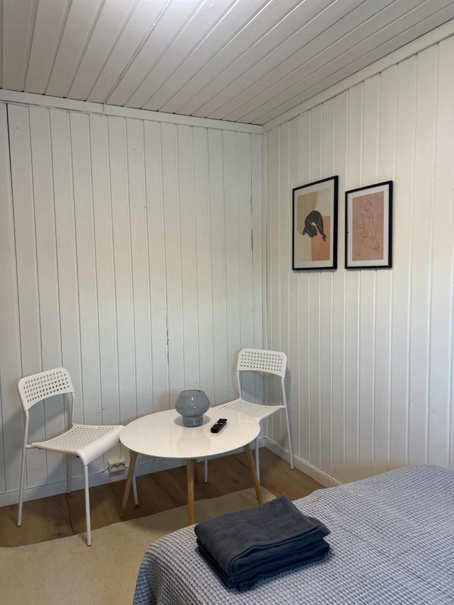 Gamle - Enebakkveien Apartment