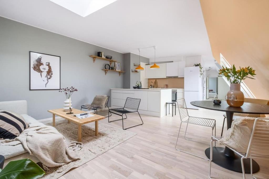 Loft In The Middle Of Center -2 Bedrooms