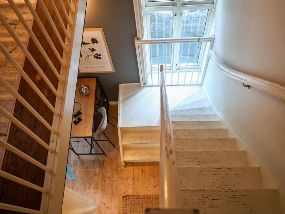 Charming And Spacious Apartment *