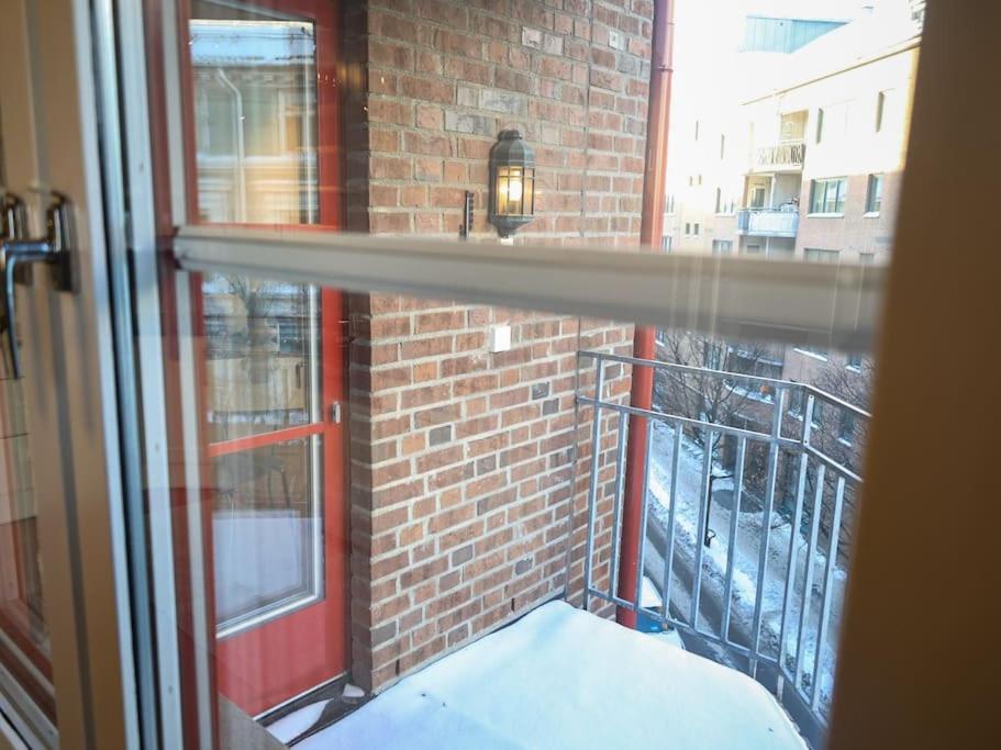 Apartment Live In A Stylish In The Center Of *