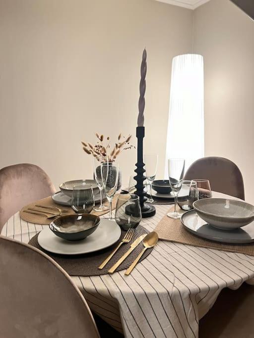 Koselig I Sentrum Av Med Byutsikt! Apartment