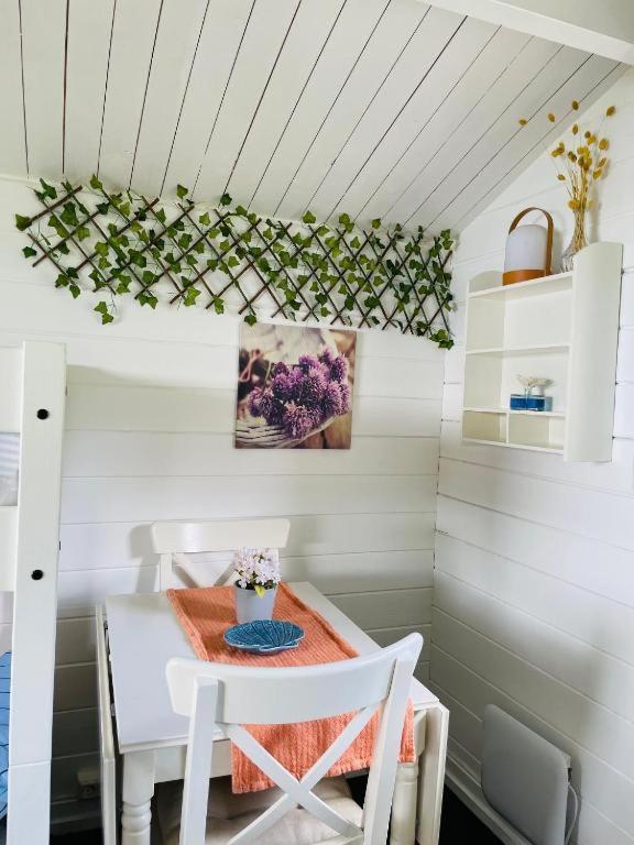 Seaside Retreat: Nordstrand With Garden And Apartment