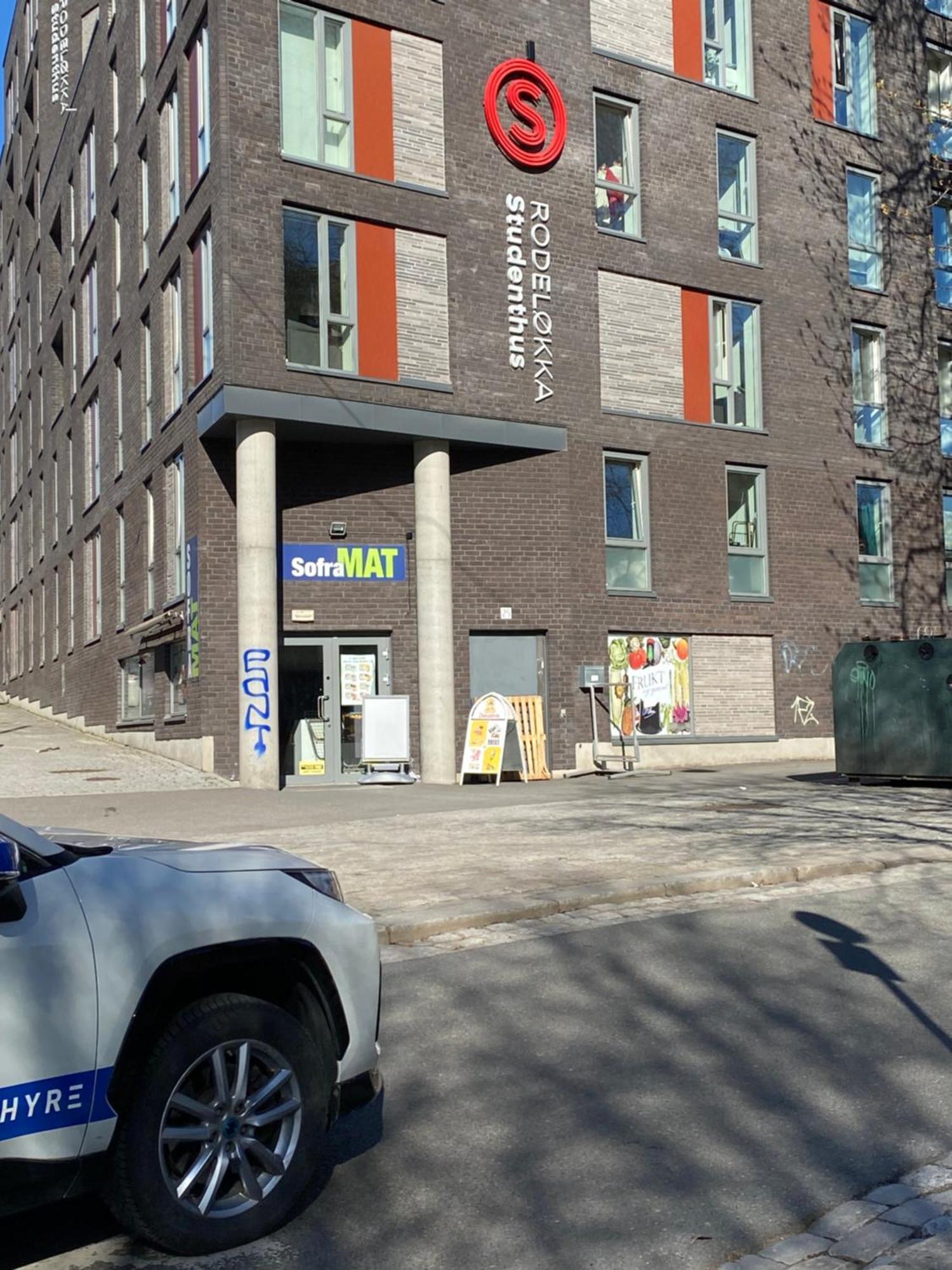By Florin Apartment