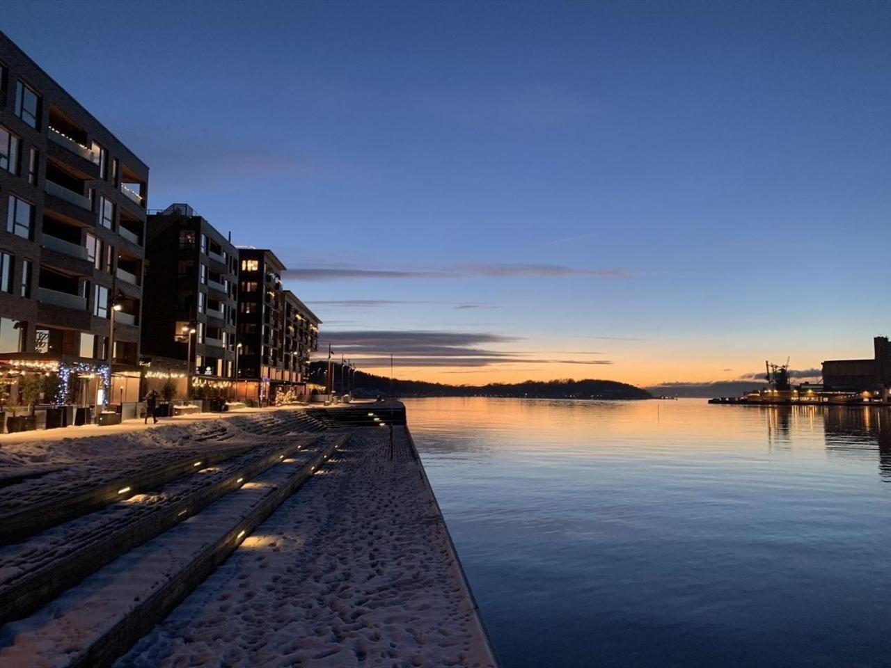 Leilighet Luxury 2-bedroom With Seaview In Center *