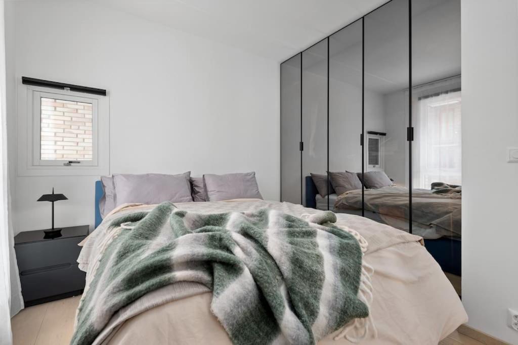 Luxury 2-bedroom With Seaview In Center *