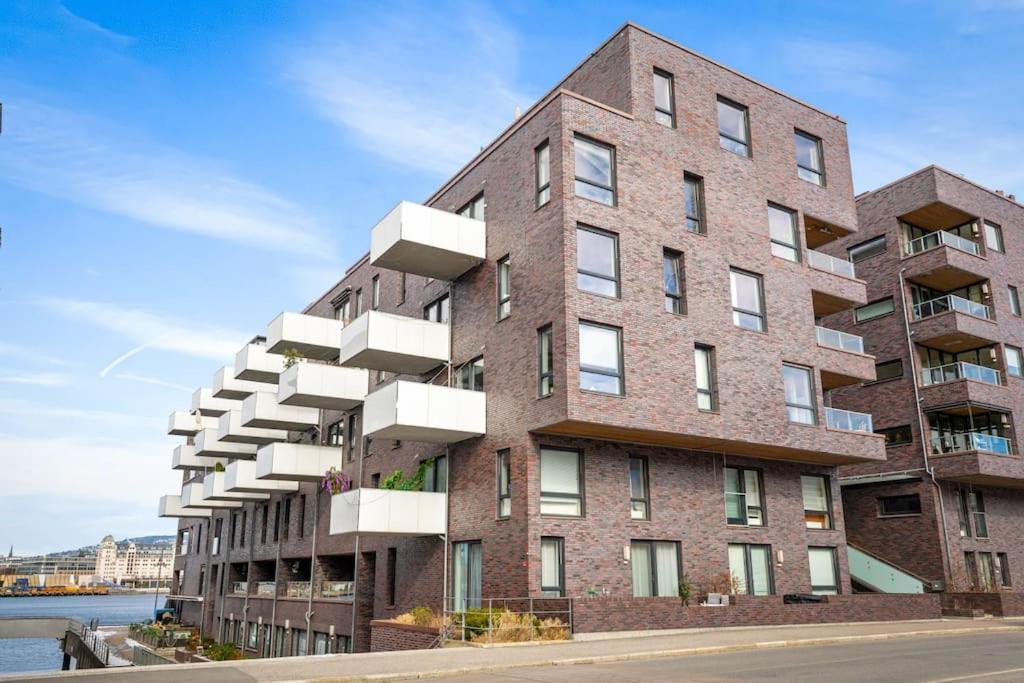 Luxury 2-bedroom With Seaview In Center