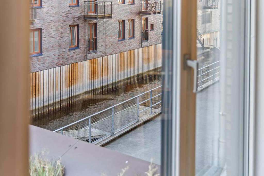 Leilighet Luxury 2-bedroom With Seaview In Center