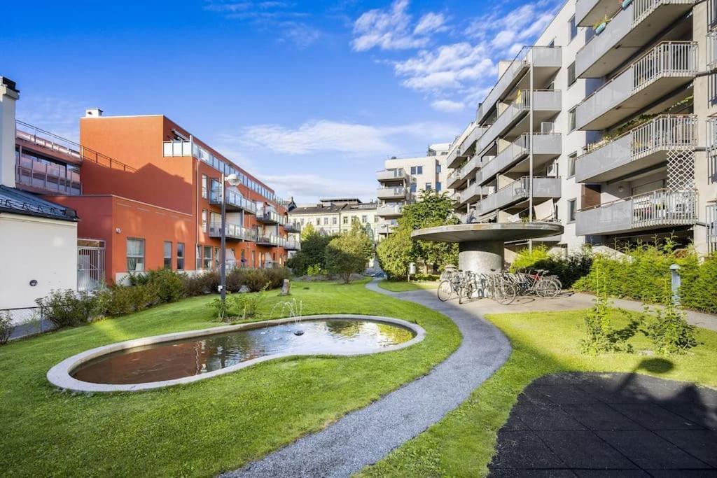Central - Two Bedroom With Stylish Interior - Free Parking - * Oslo