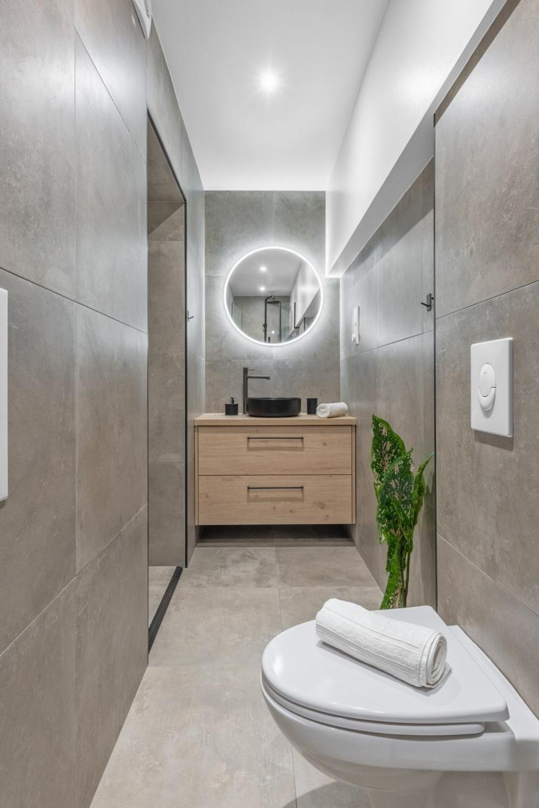 Modern In A Luxurious Area - Super - 6 Pax Apartment *