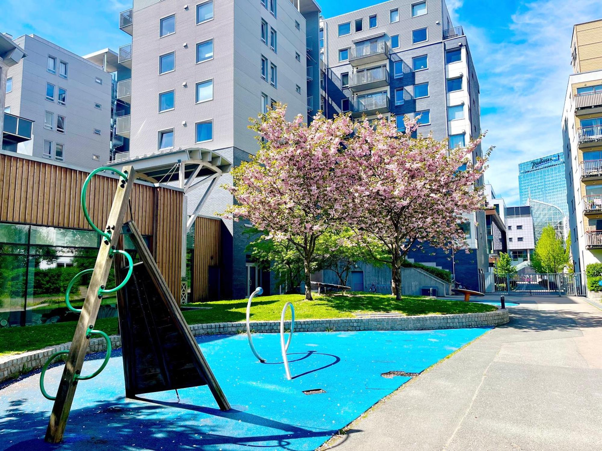 Apartment Center Flat W Roof Terrace & Free Parking