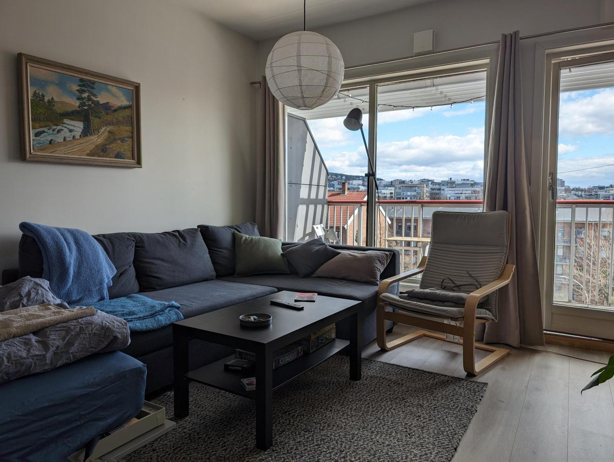 Apartment Spacious And Cozy Study With Balcony *