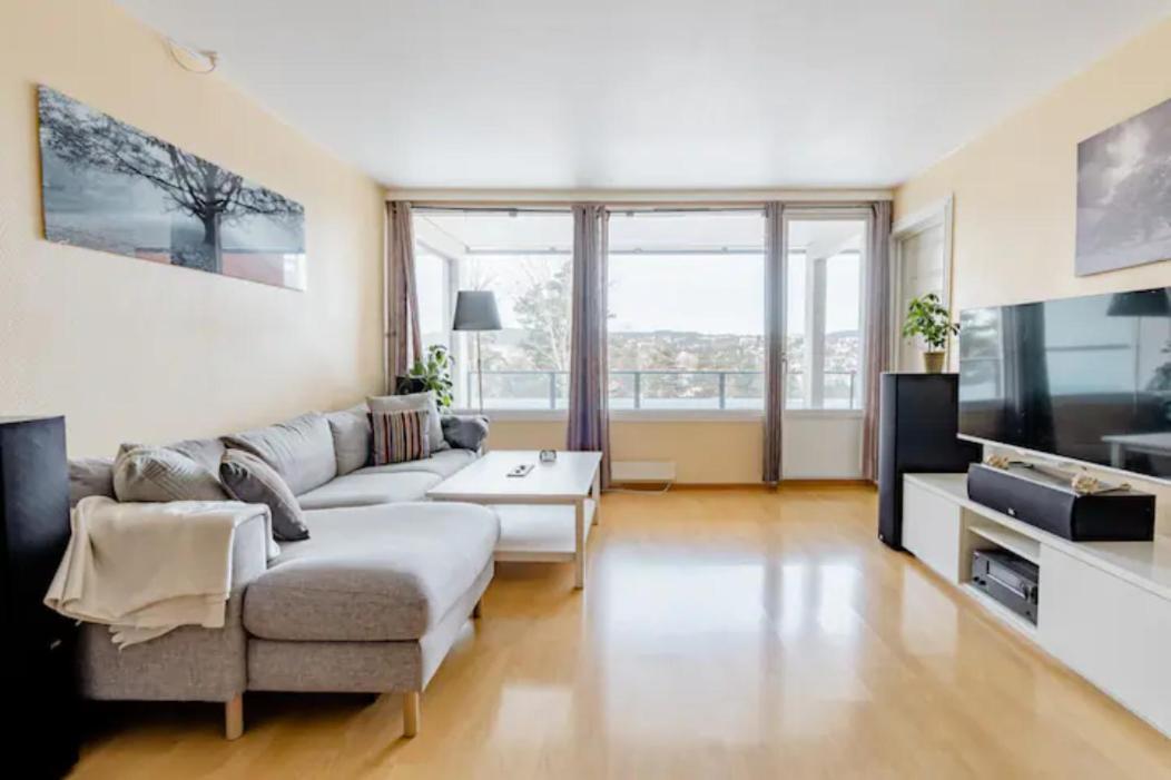 Campsite Calm And Tidy In Apartment, 14min Train Ride To Center *