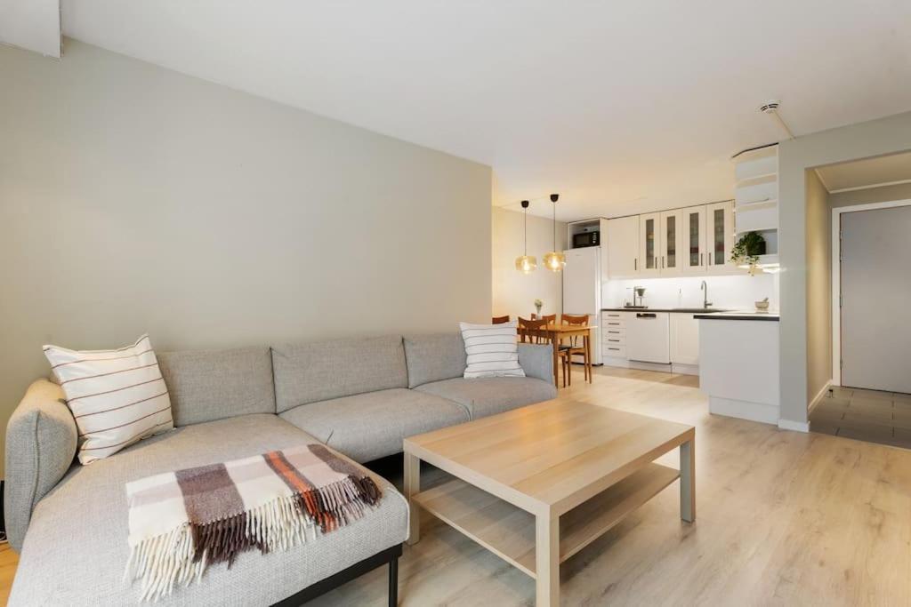 Parkside Charm - - 6 Guests - Everything Included - Grunerlokka