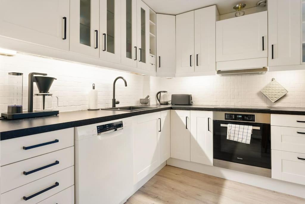 Parkside Charm - - 6 Guests - Everything Included - Grunerlokka Apartment *