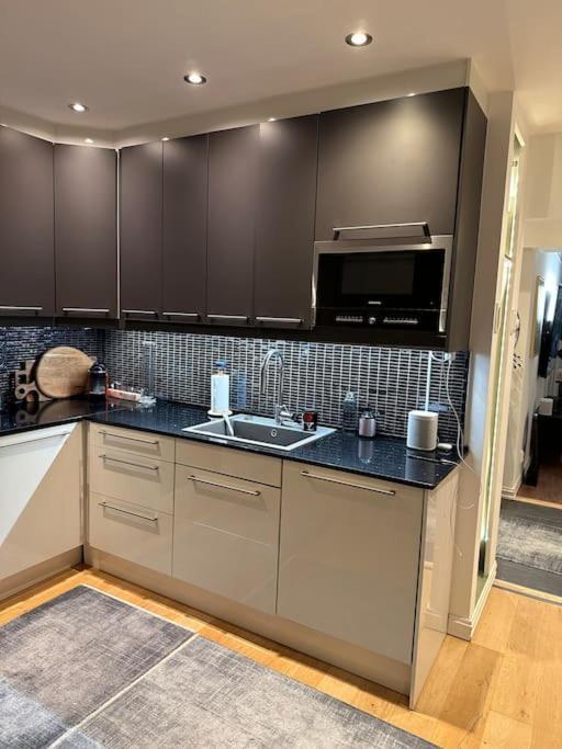 Modern Flat Overlooking *