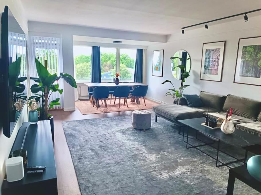 Modern Flat Overlooking *