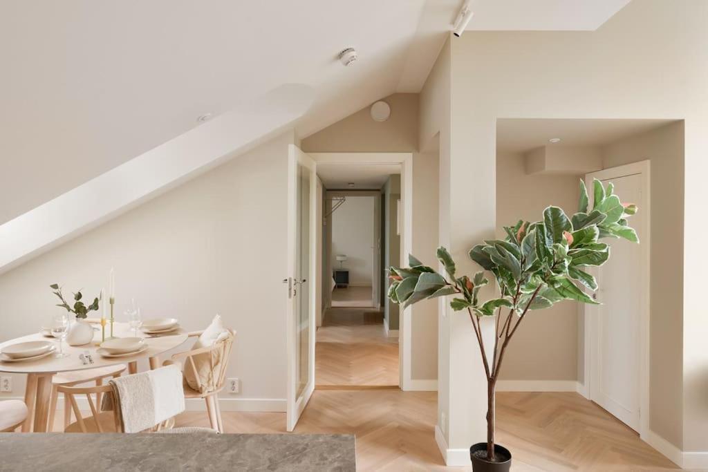 Dinbnb Gruenerlokka I Penthouse With Private Rooftop I 2 Bedrooms & 1 Bathroom Oslo