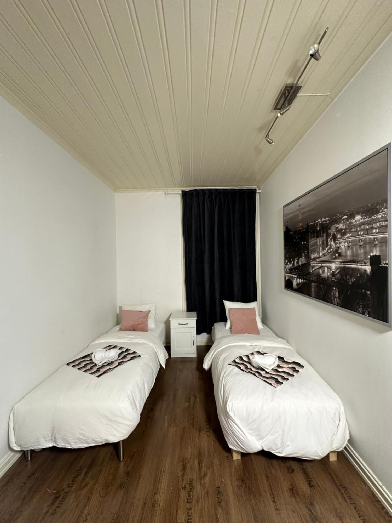Guest house The Golden Phoenix *
