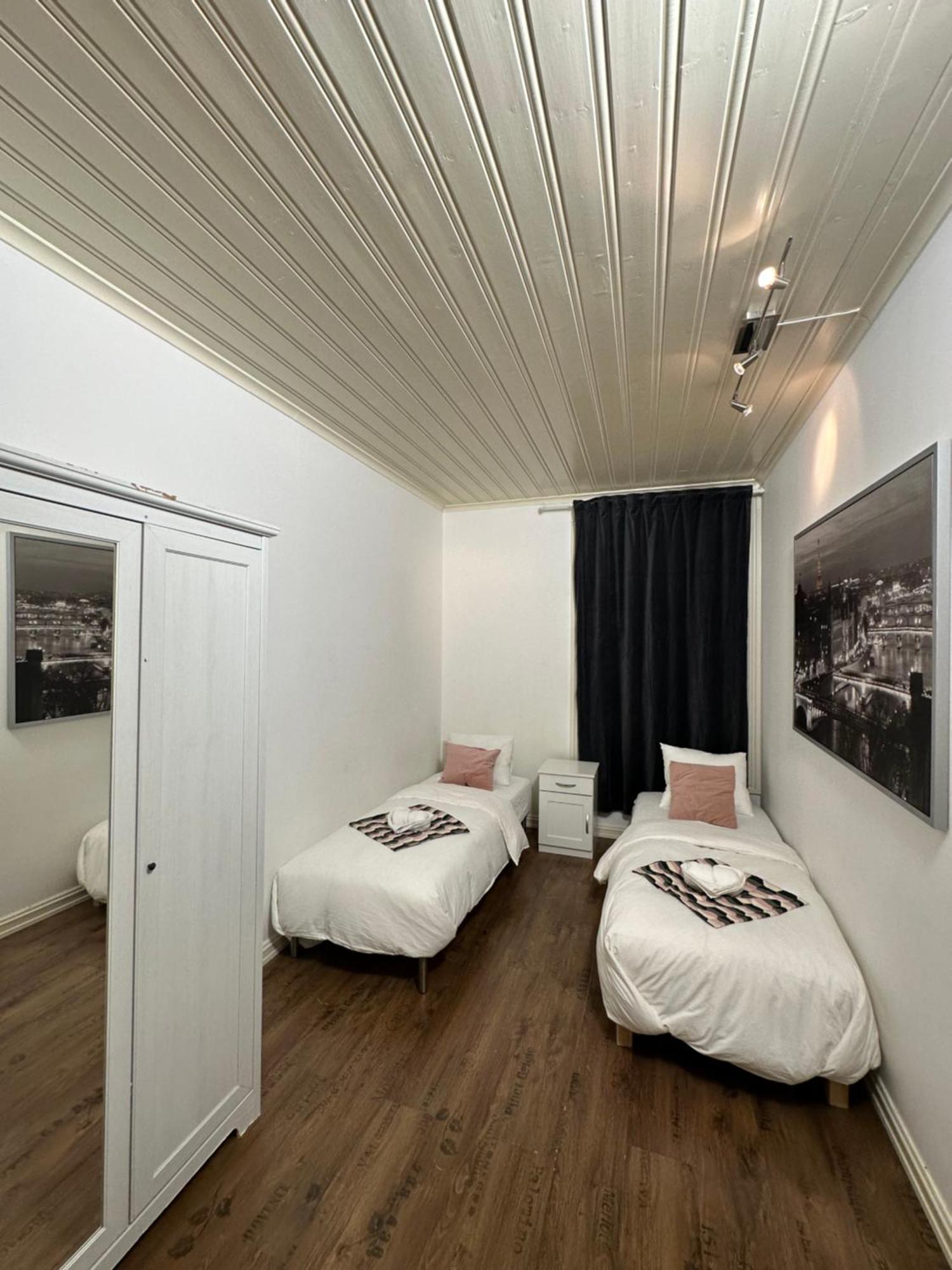 The Golden Phoenix Guest house *