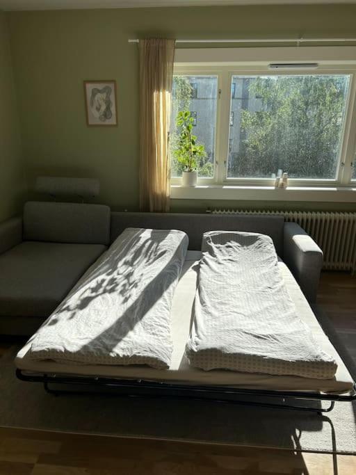 Popular Area, Central, 55m2, 1-4 Guests Apartment *