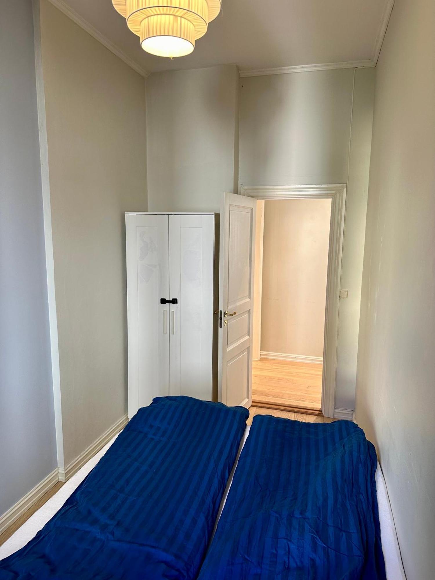 Classical 3 Bedroom, 2 Bath, Minutes From Royal Palace, Main Shopping Street, Restaurants & Downtown