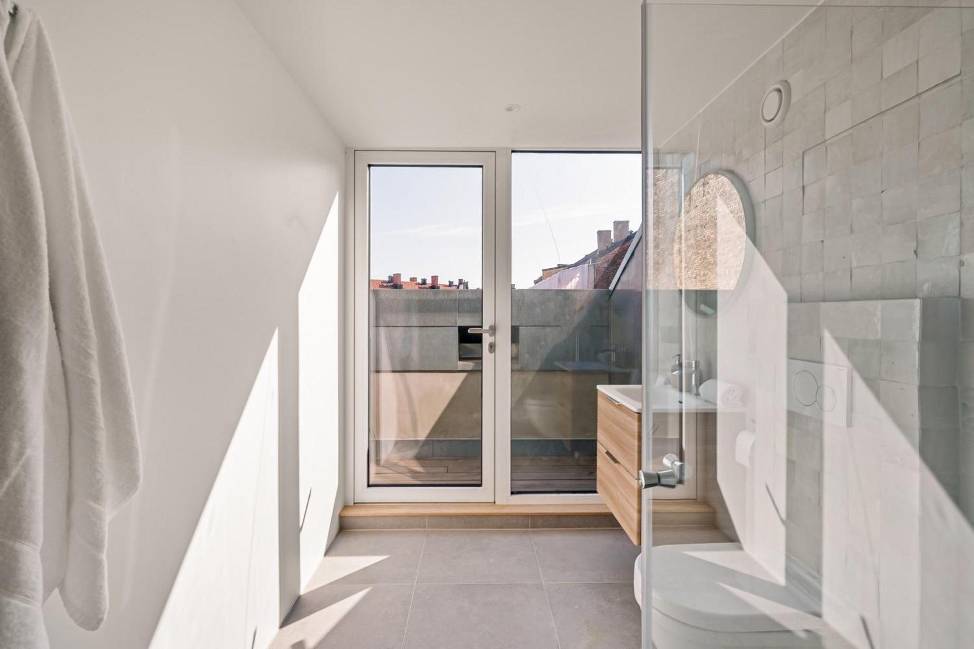 Dinbnb Gruenerlokka I Penthouse With Private Rooftop I 2-bedroom With Double Queen & 2 Bathrooms Apartment *