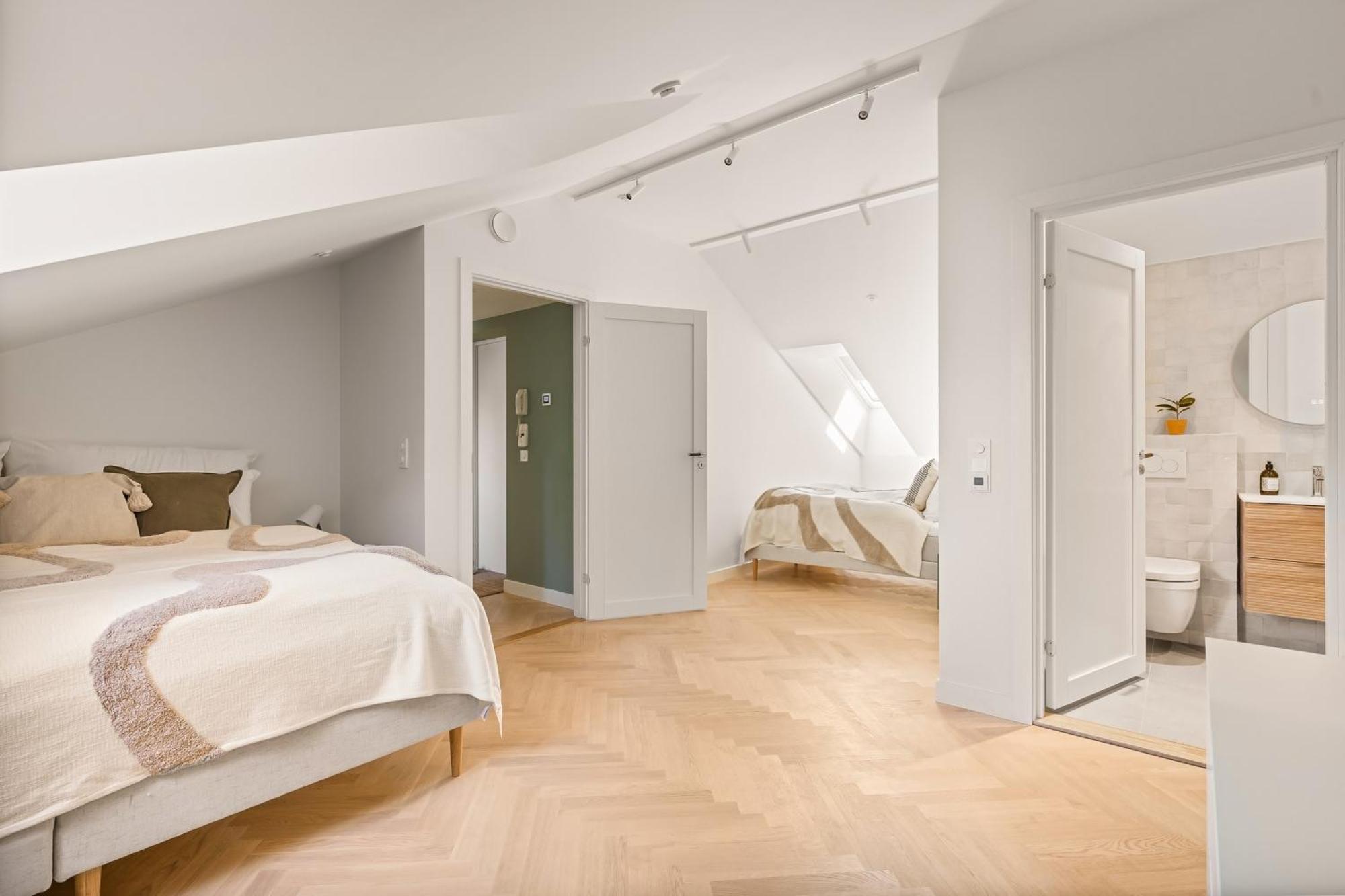 Dinbnb Gruenerlokka I Penthouse With Private Rooftop I 2-bedroom With Double Queen & 2 Bathrooms *