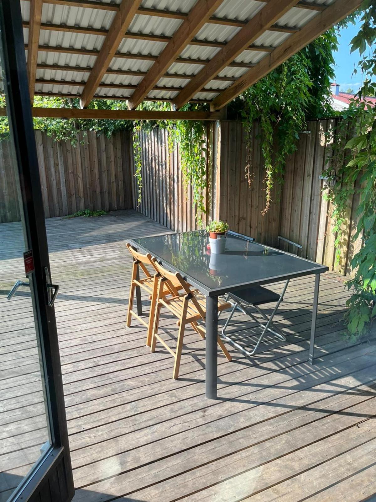 Full Privacy Townhome In With Wifi * Oslo
