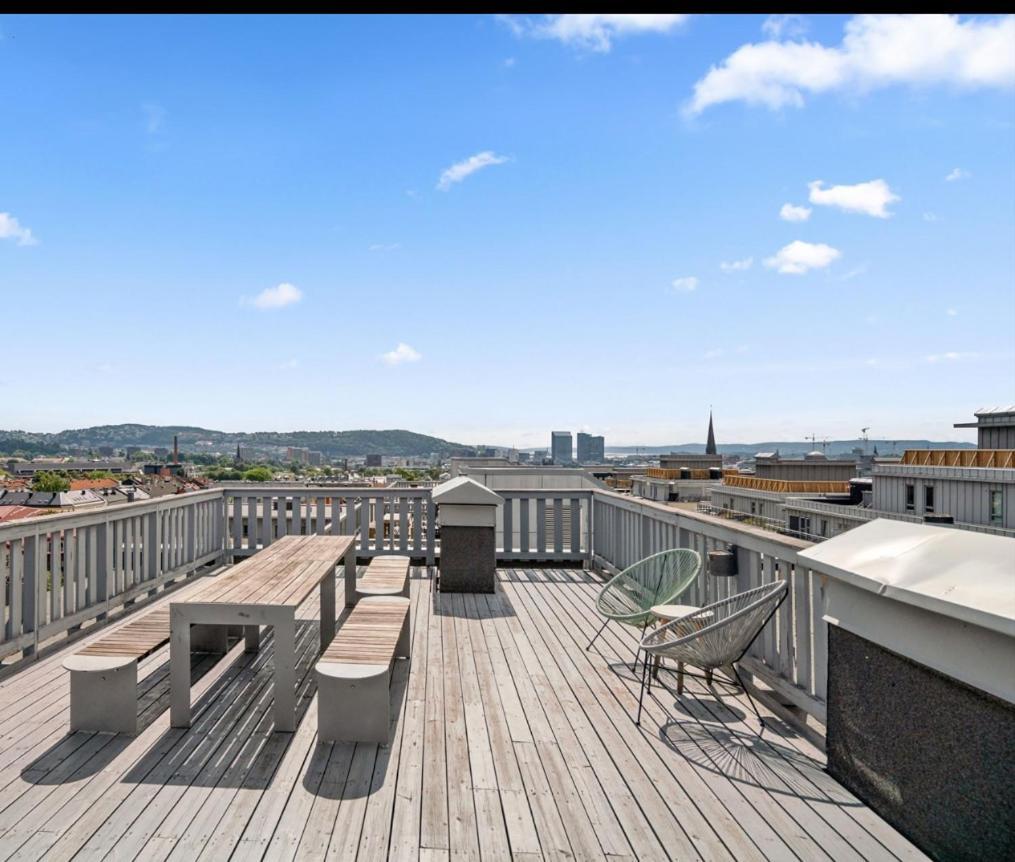 Rum i privatbostad Luxurious Modern In - Eur 4k Expensive Bed And 82