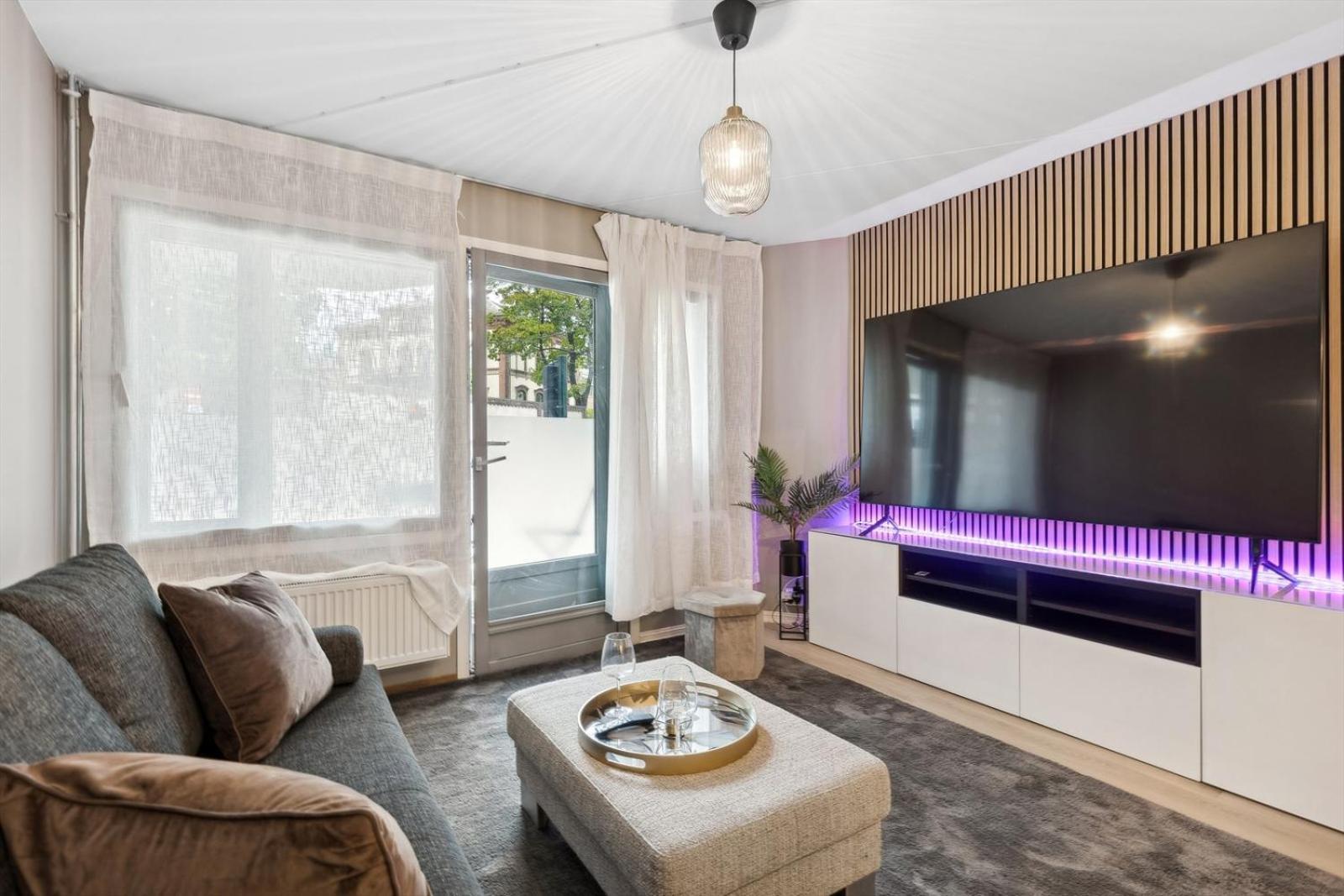 Rum i privatbostad Luxurious Modern In - Eur 4k Expensive Bed And 82