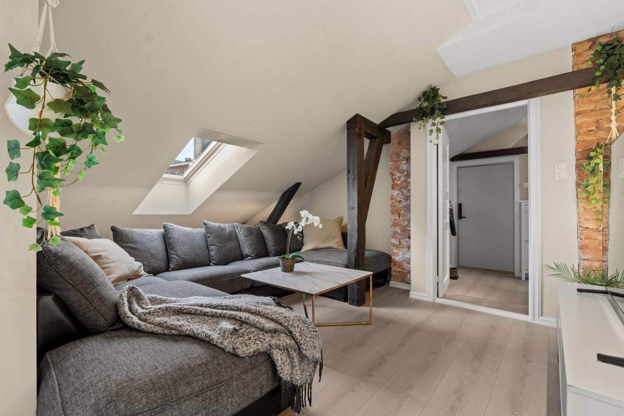 Unique Floor - Super - 2 Bedr - 78 M2 Apartment *