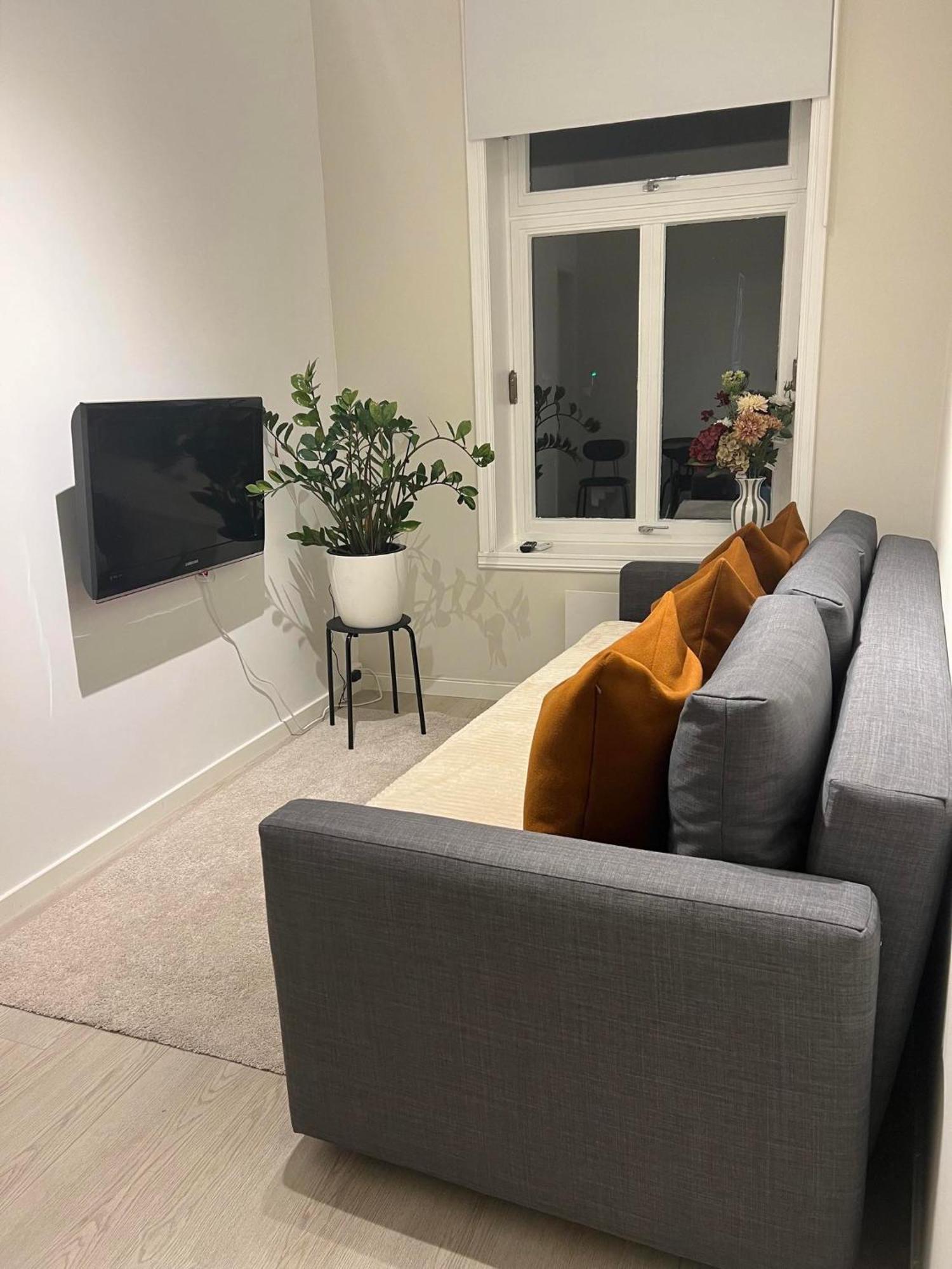 Apartment Modern 2br Near S - Sleeps 6, New & Cozy