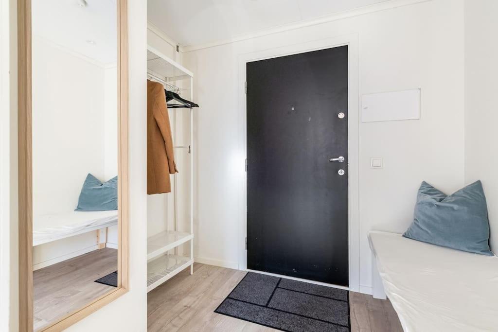Location Station& Garage Parking Apartment *