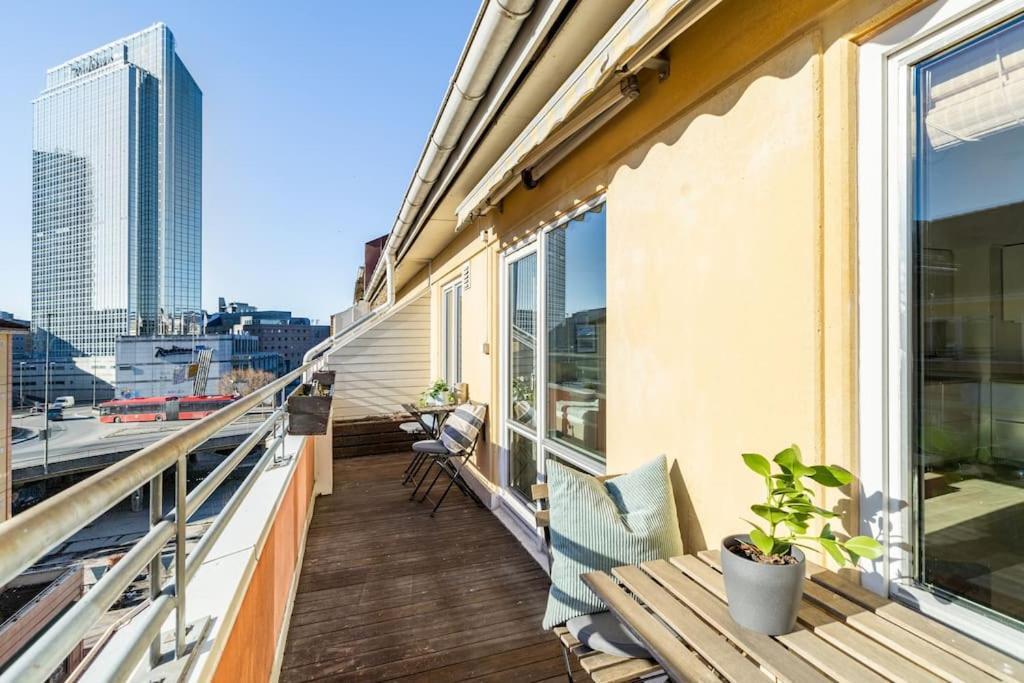 Location Station& Garage Parking Apartment