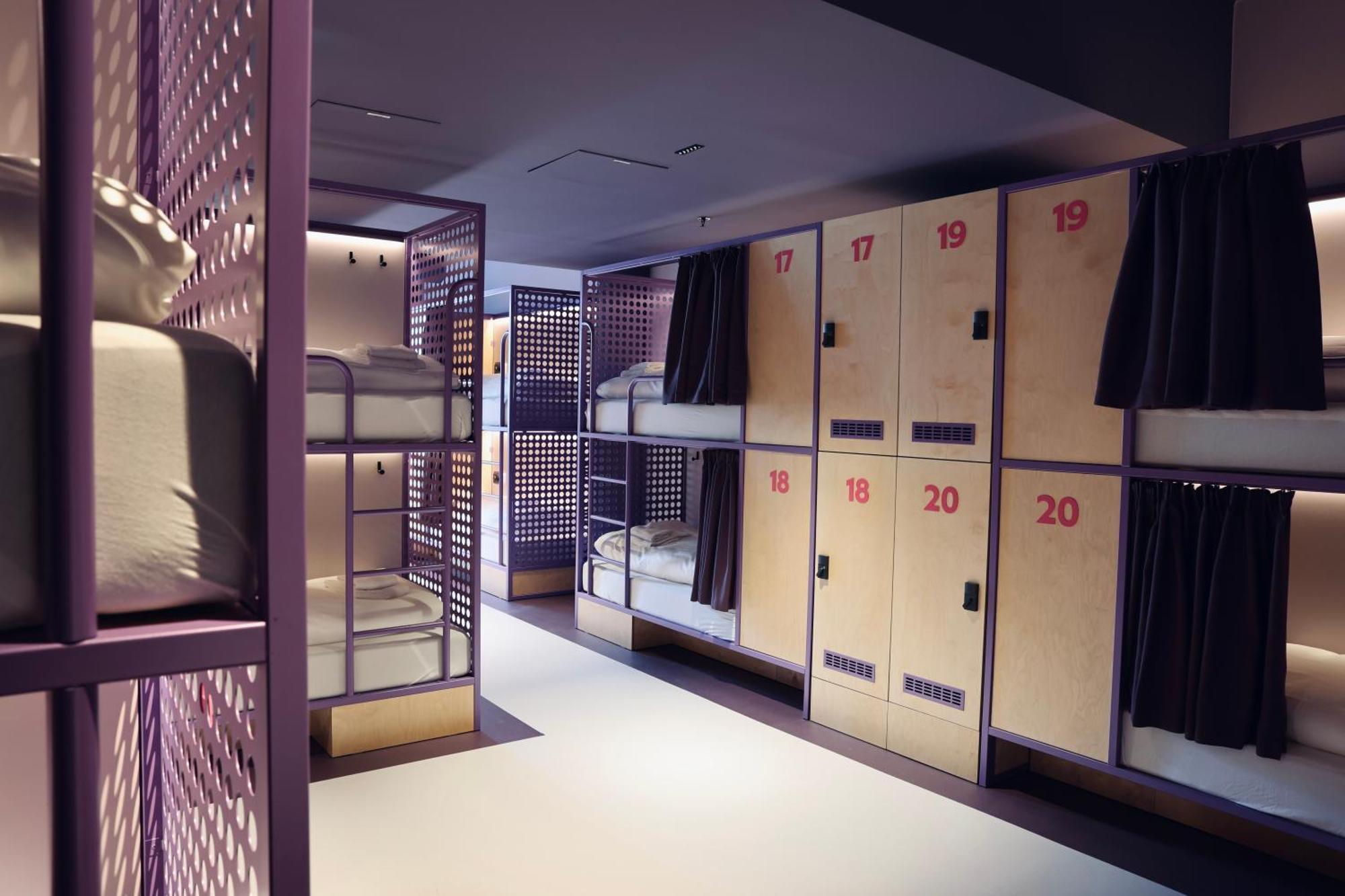 Hostel Bunks At Rode