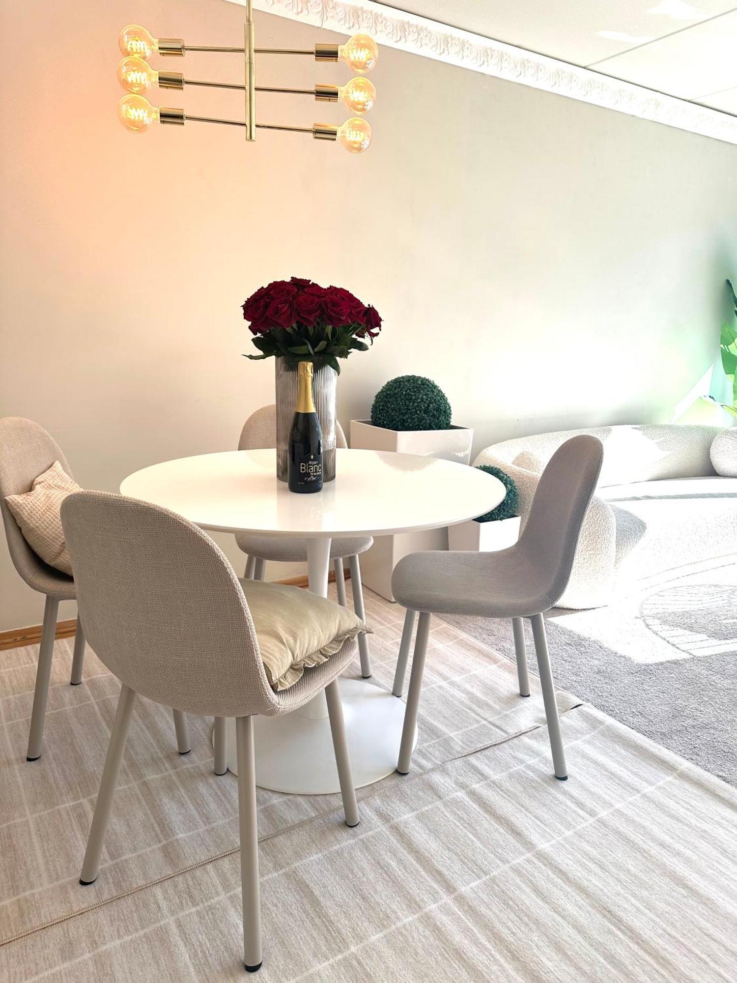 3 Bedroom - Near Station *