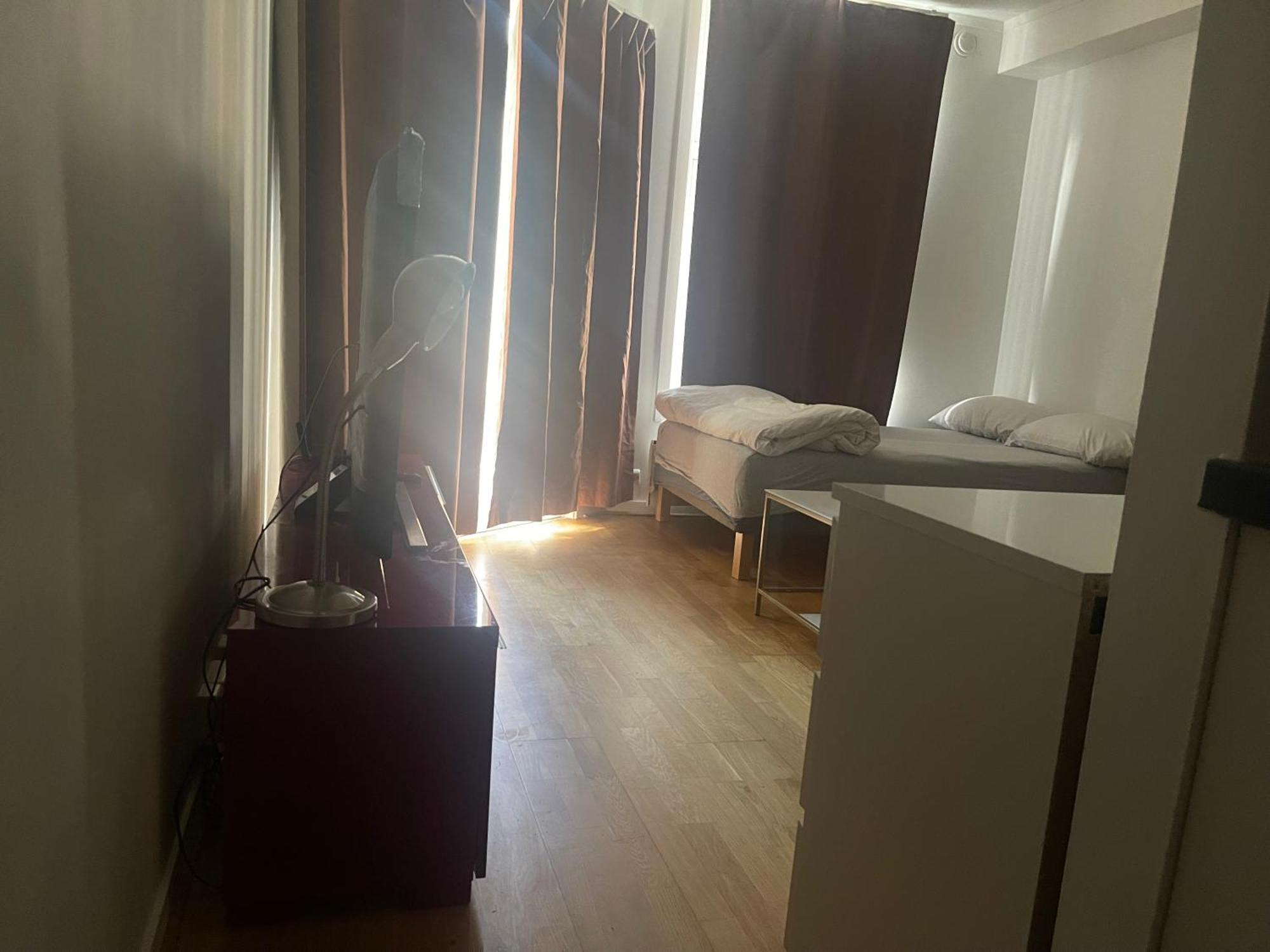 Apartment Resident 7 *