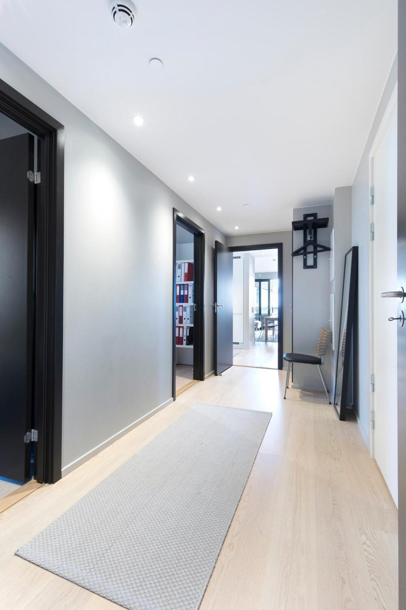 Super Designer Penthouse At 19th Floor With Amazing View! *