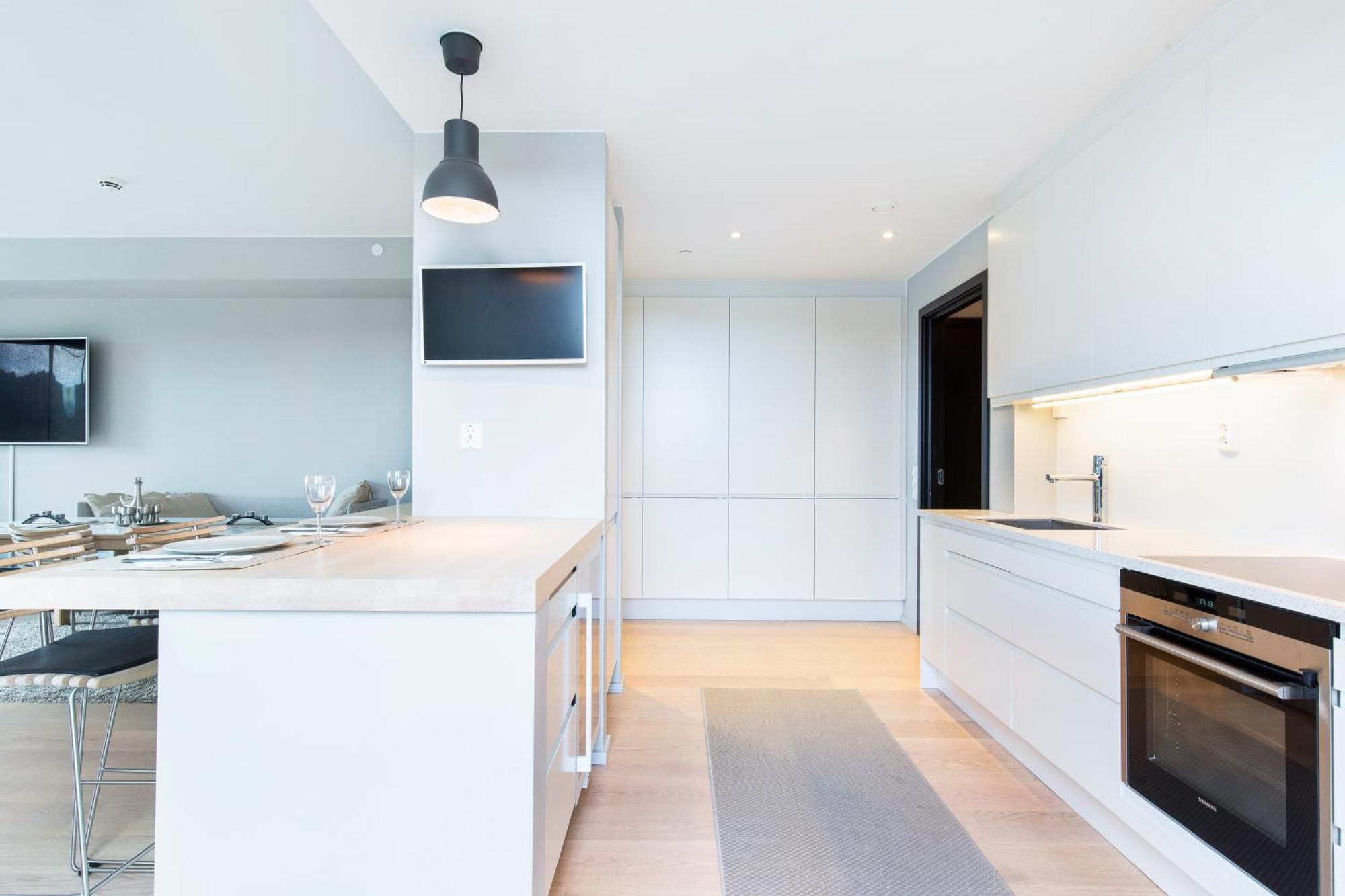 Super Designer Penthouse At 19th Floor With Amazing View! Lejlighed