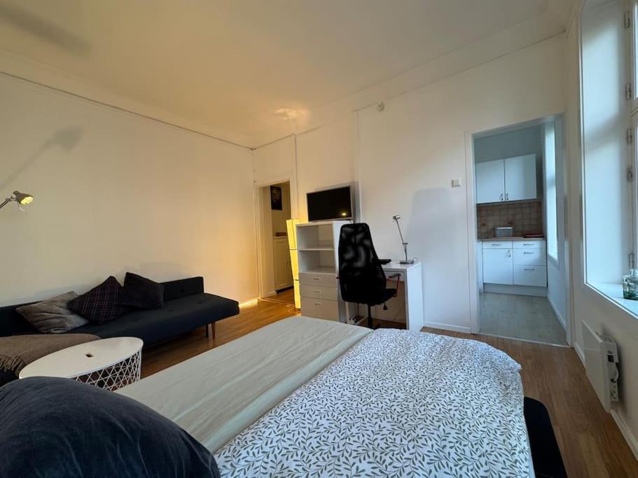 Fast Wifi Working Place Cozy Apartment