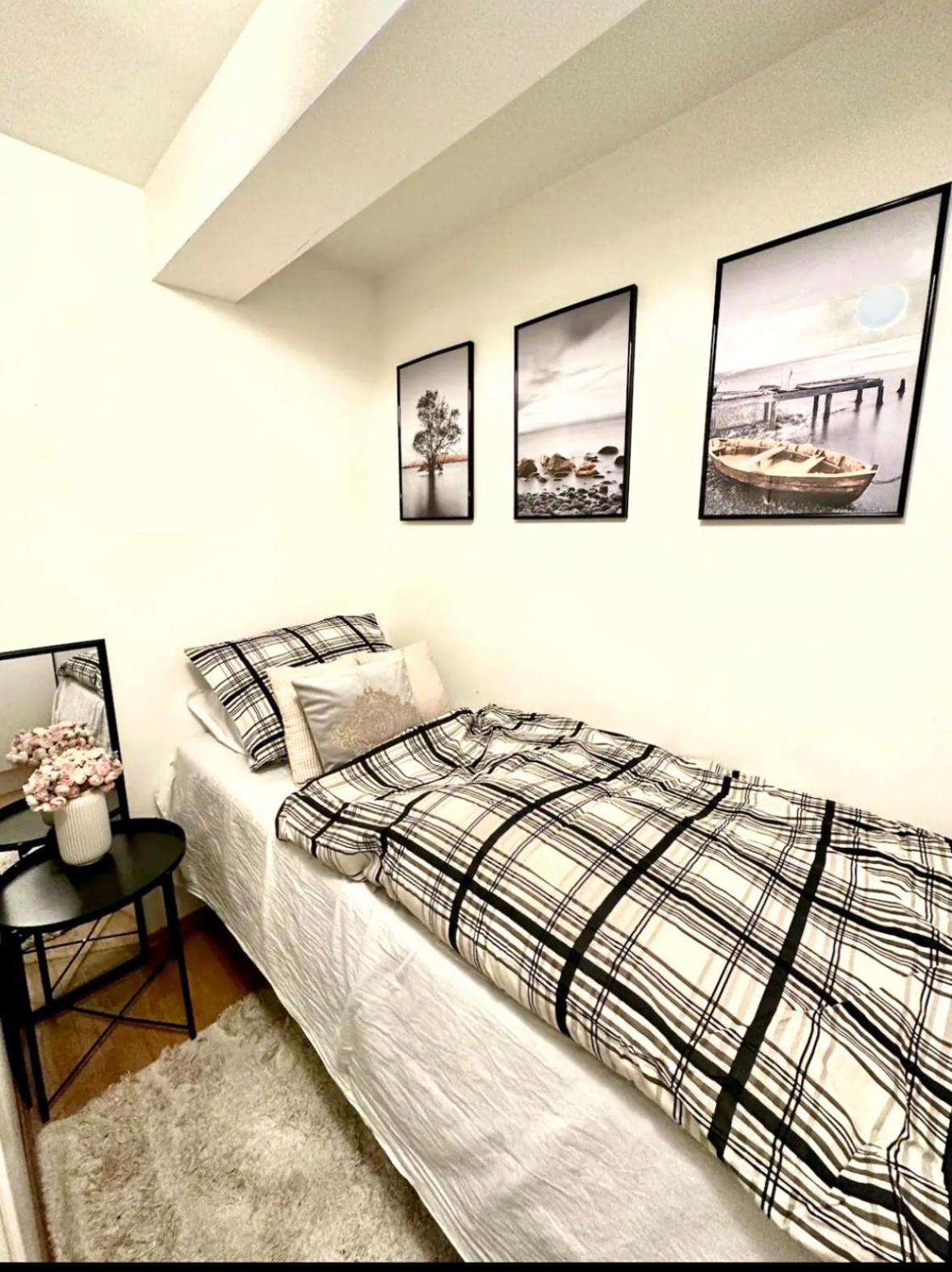 3 Bedroom - Near Station *