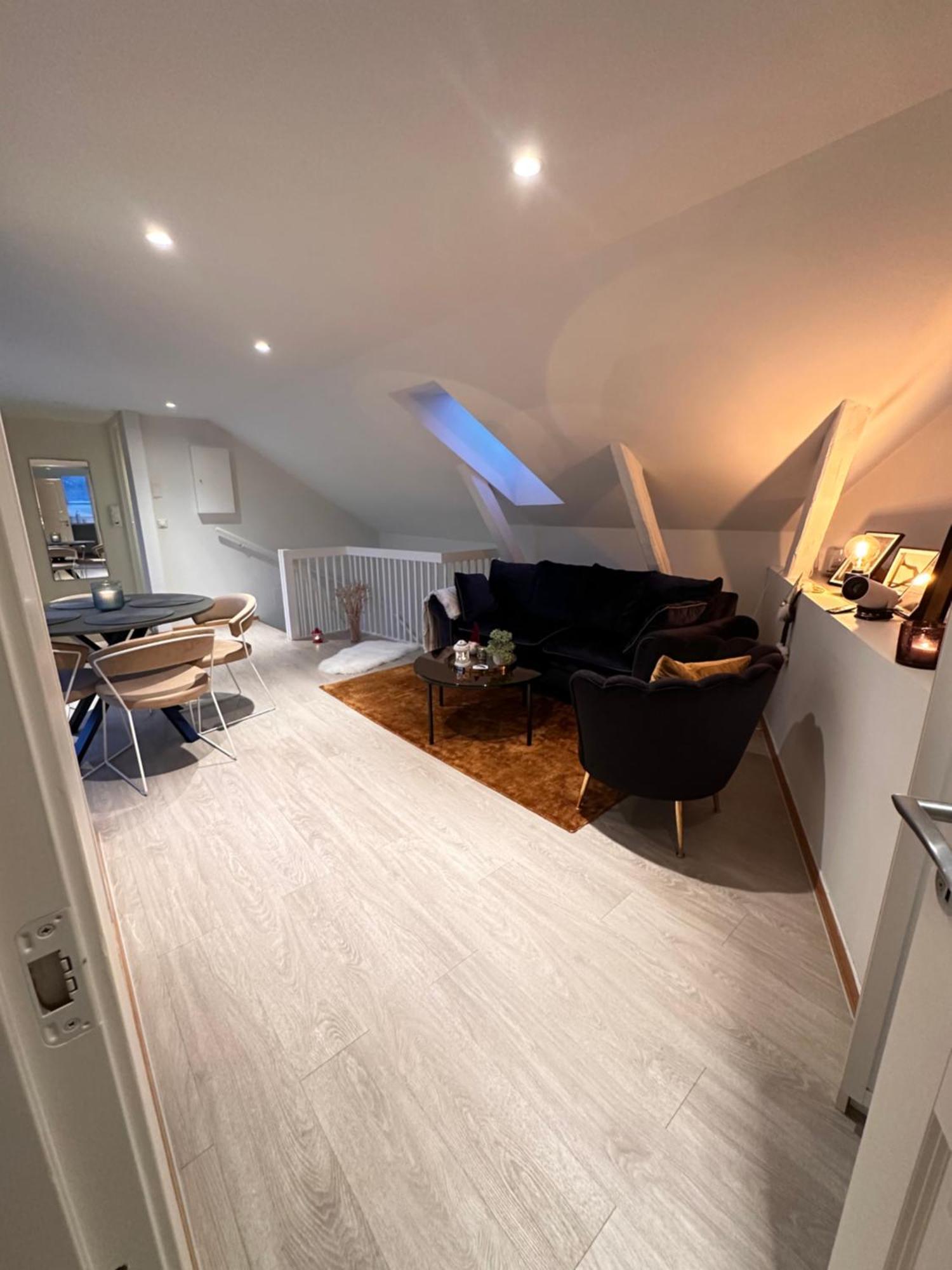 Loft Lounge *