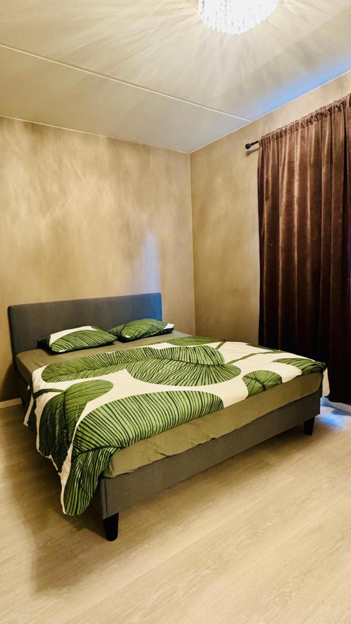 Modern 1br Flat In - & Connected Appartement