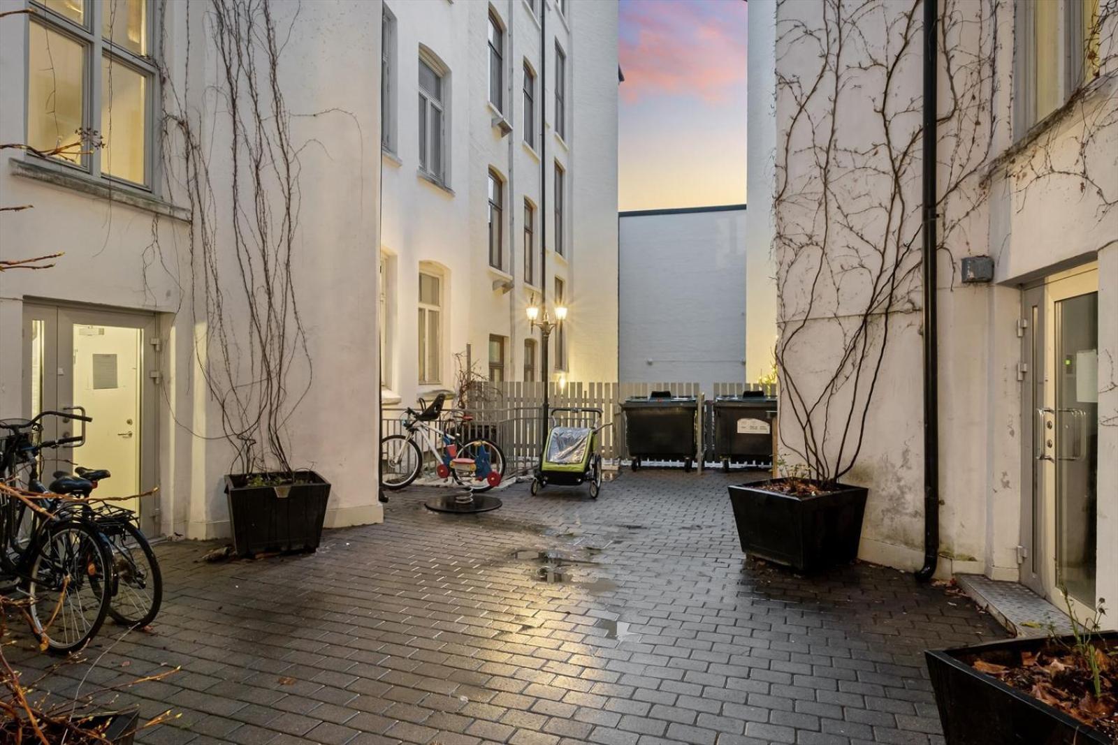 Apartment And Modern *