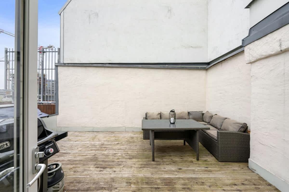 Dinbnb I Penthouse I Rooftop Terrace I Walk To Everything *