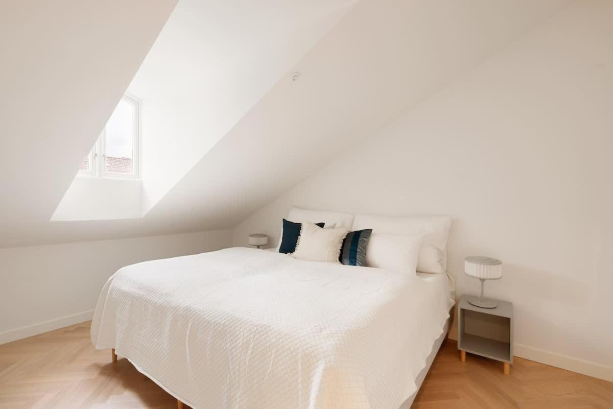 Dinbnb Gruenerlokka I Penthouse With Private Rooftop I 2 Bedrooms & 1 Bathroom Oslo