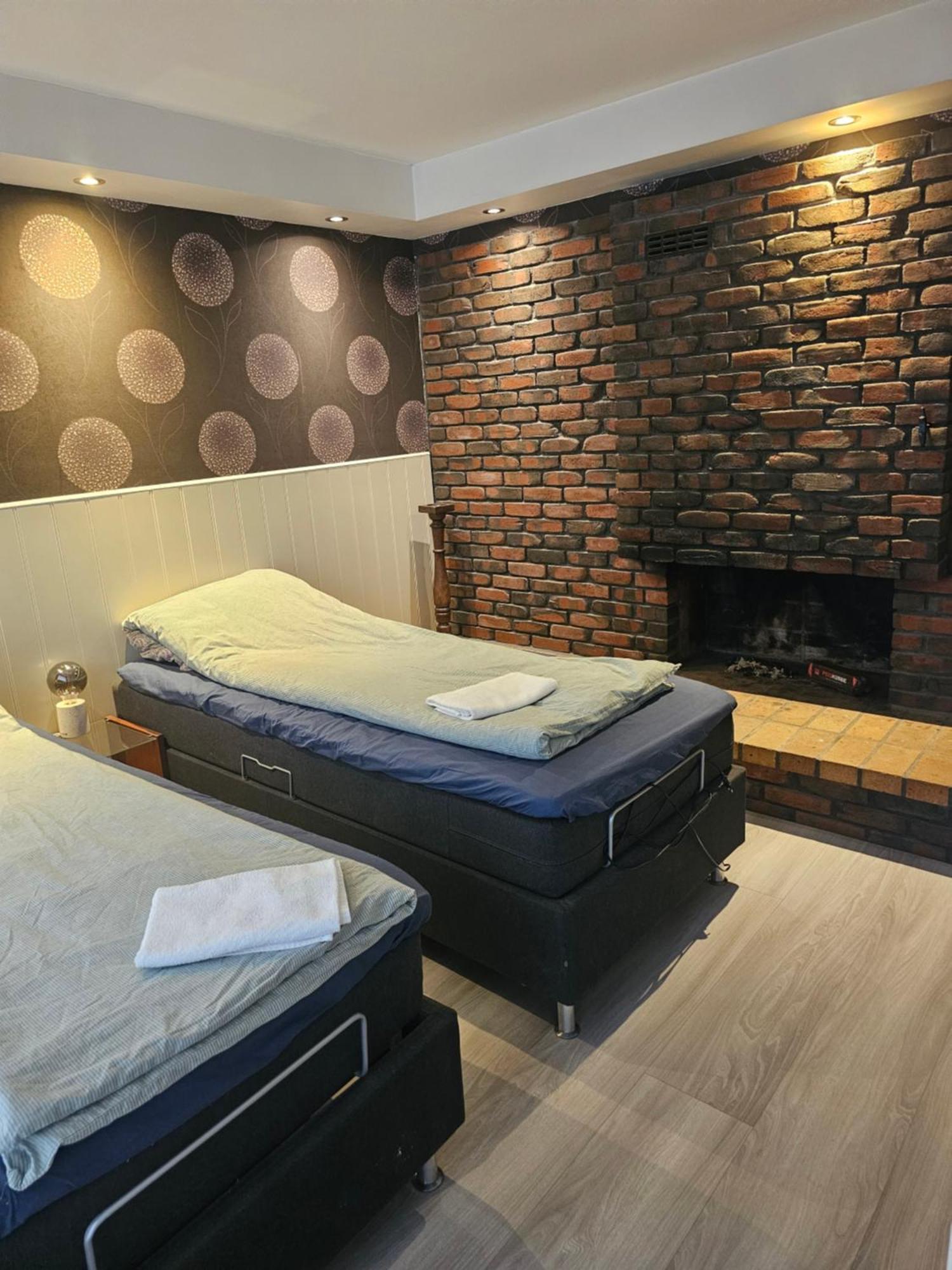 Full Privacy Townhome In With Wifi